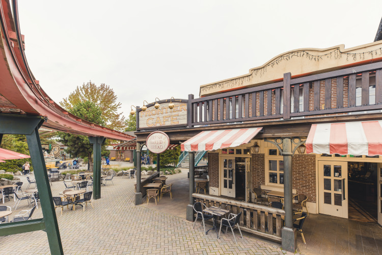 Frontier-cafe-exterieur