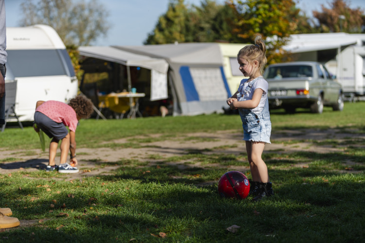 Camping.Slagharen.spelendekinderen
